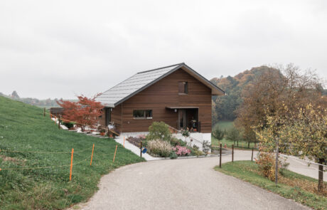 Neubau Stöckli aus Holz in Eriswil, durch dubach plant